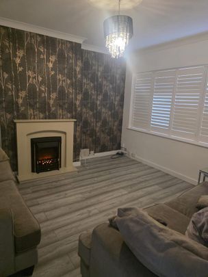 5 bedroom semi-detached house to rent - Photo 1