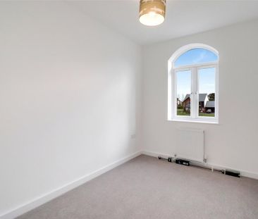 3 bedroom detached house to rent - Photo 4
