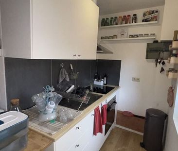 Appartement te huur in Mons voor € 650 met 1 slaapkamer - Photo 4