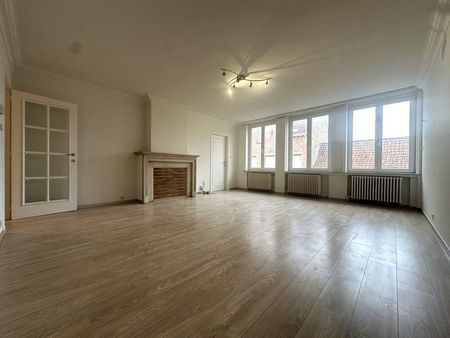 Ruim appartement met grote raampartijen in centrum Brugge! - Photo 3