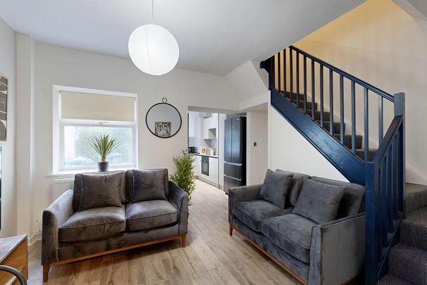 4 bedroom house to rent - Photo 1