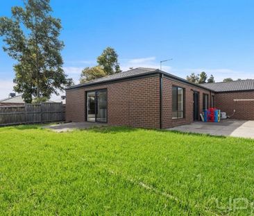 45 Nantha Way, BROOKFIELD - Photo 6