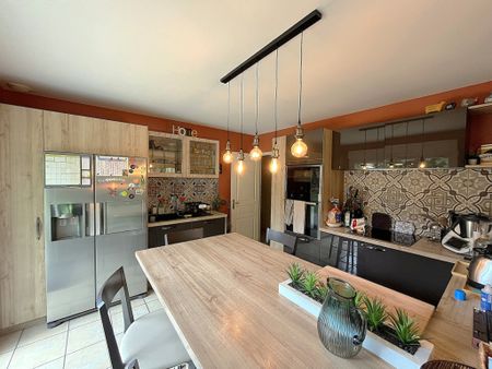 Location Maison 6 pièces 151m² ORCINES 63870 - Photo 3