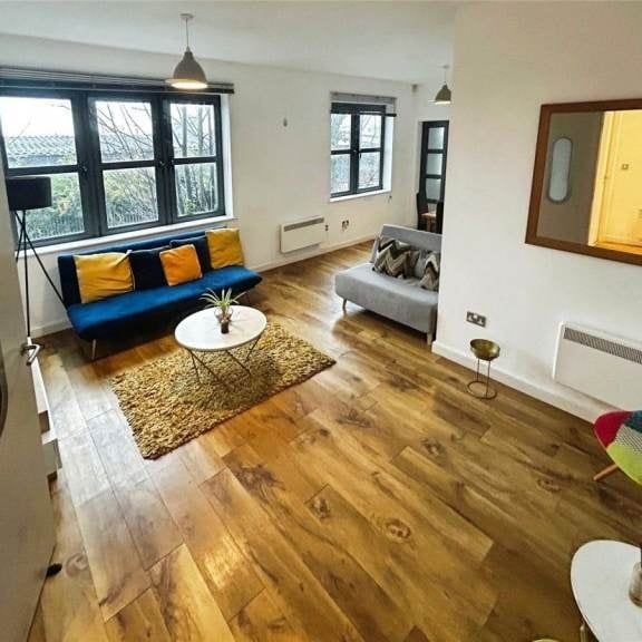 2 Bed Flat, Bishopsgate House, CV1 - Photo 1