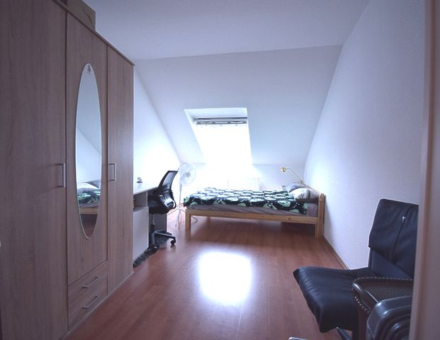 Besondere, großzügige Wohnung in prima Innenstadtlage - Photo 1