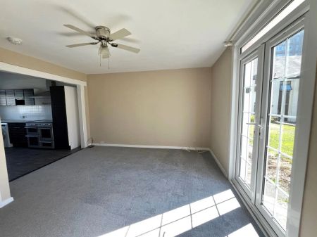20 Hazlehead Gardens, Aberdeen, AB15 8EA - Photo 2