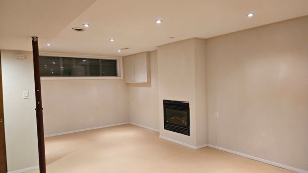 For Lease - 648 Minto Street, Oshawa, Ontario - Photo 1