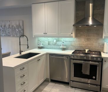 For Lease - 131 Chelsea Crescent, Bradford West Gwillimbury, Ontario - Photo 3