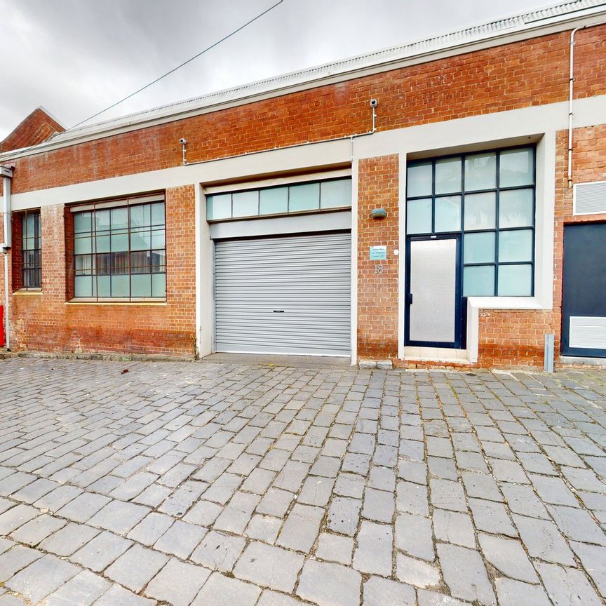 Warehouse Charm Meets City Convenience - Photo 1