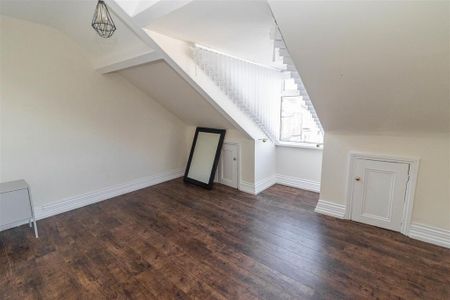 3 bedroom maisonette to rent - Photo 2