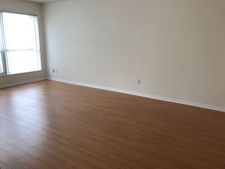 For Lease - 7 Carlton Street Unit# 801, Toronto, Ontario - Photo 3