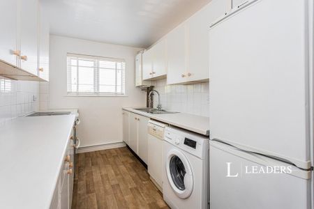 2 bedroom apartment to rent - Photo 2