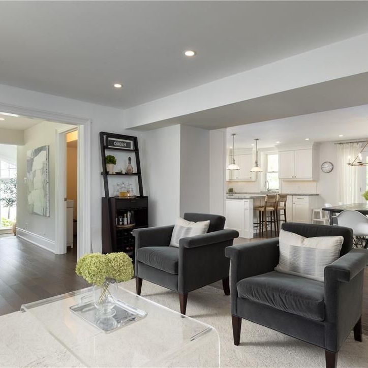 For Lease - 212 King Street, Oakville, Ontario - Photo 1