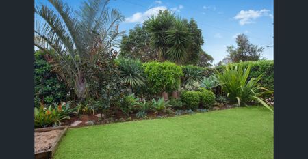 Charming renovated coastal home - Photo 5