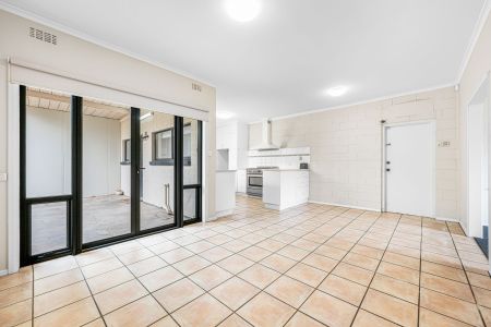 Neat Family Home - Photo 5