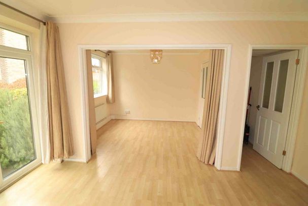2 bedroom ground floor flat to rent - Photo 1
