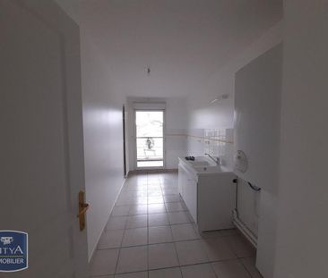 Location Appartement 4 pièces 88m² BOURG EN BRESSE 01000 - Photo 4