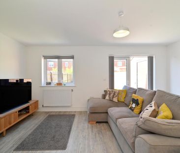 3 bedroom terraced house to rent - Photo 2