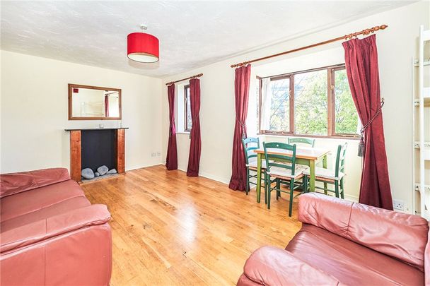 Varsity Drive, Twickenham, TW1 1AN - Photo 1