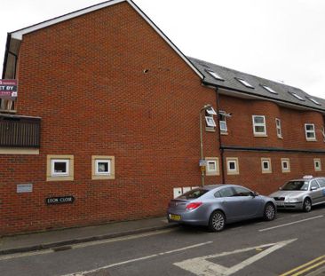 3 bedroom flat to rent - Photo 4