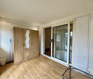 2 bedroom semi-detached house to rent - Photo 4