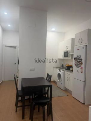 Alquiler de piso en Avenida Miraflores de los Ángeles - Photo 1