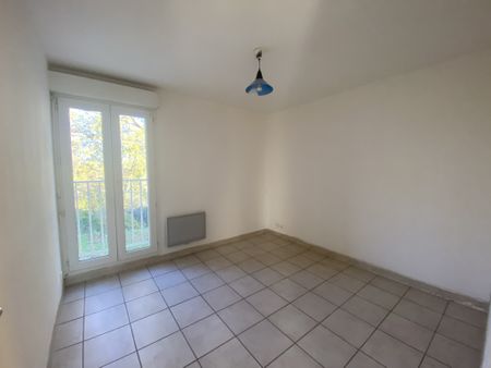 SALINELLES - Appartement F3 de 47m² au 1er étage - - Photo 2