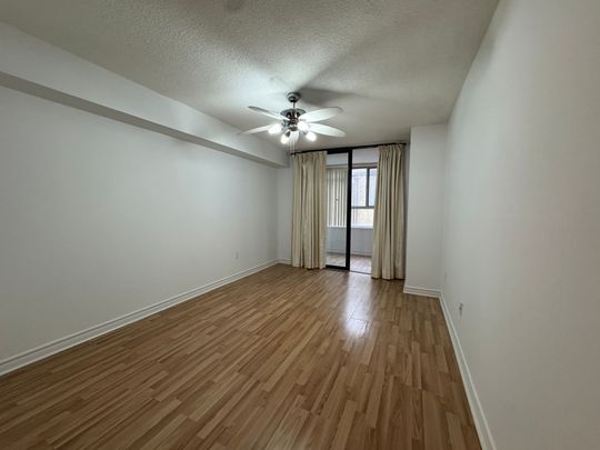 For Lease - 45 Carlton Street Unit# 514, Toronto, Ontario - Photo 1