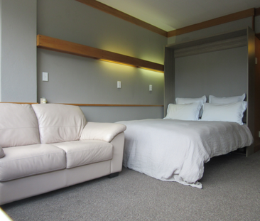 Welcome to Sharella Living - Photo 2