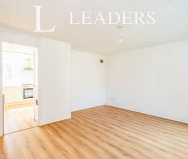 3 bedroom house to rent The Copse, PO19 - Photo 1