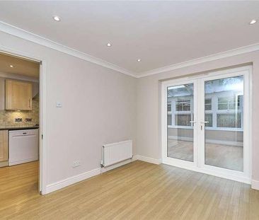 Saint Andrews Gardens, Cobham, Surrey, KT11 - Photo 6