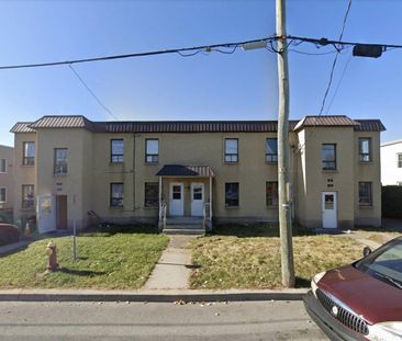 Two-Bed (4.5) Regular - 322-328 Rue Matton, Granby - Photo 2