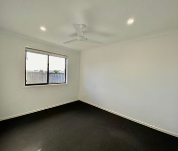 22 Wirraway Drive, Thornton - Photo 6