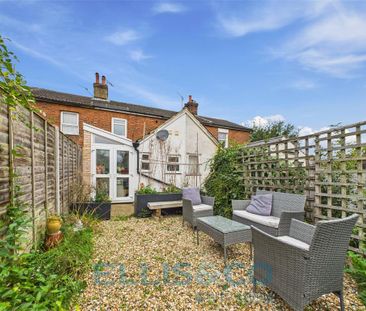 2 bedroom terraced house to rent - Photo 3