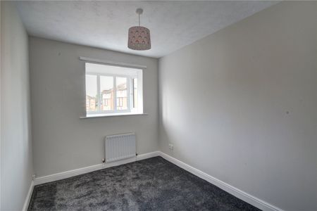 Allingham Court Newcastle Upon Tyne, NE7 7FD - Photo 4