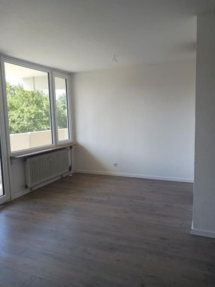 Sanierte 2-Zimmer-Wohnung mit Stellplatz im Garagenhaus in Alterlangen, St. Johann - Photo 1