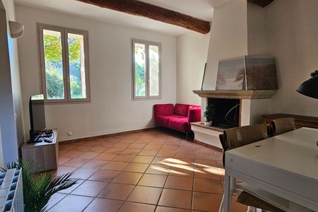 AIX EN PROVENCE - Luynes T3 meublé de 63 m2 à la campagne - Photo 5