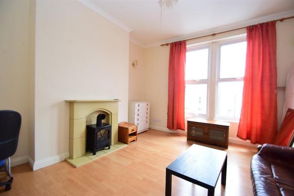 4 bedroom maisonette to rent - Photo 1