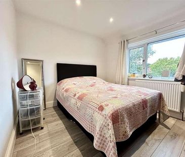 Potters Field, Harlow, CM17 - Photo 2