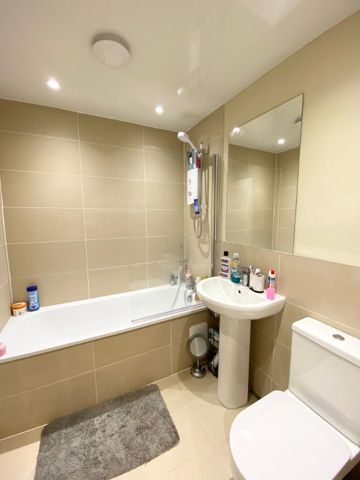 2 bedroom apartment to rent - Photo 5