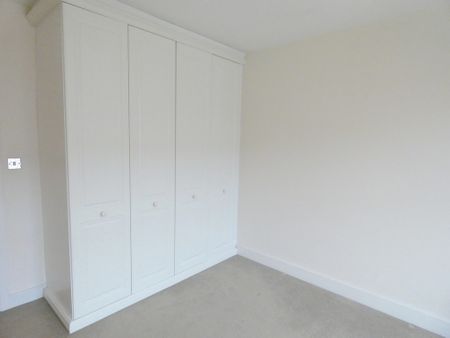 The Poplars, Lytham - Photo 3