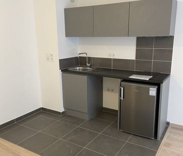 T2 AVEC JARDIN + PARKING - Photo 3