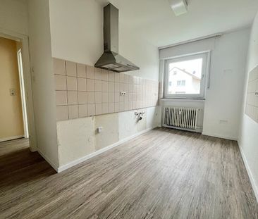 Top 3-Zimmer-EG-Wohnung mit Balkon! - Foto 1