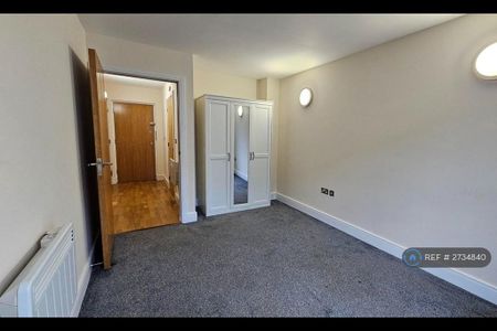 1 bedroom flat to rent - Photo 3