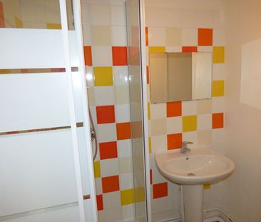 Type II en duplex - Rue de la Tranchée Secteur Blossac - Photo 1