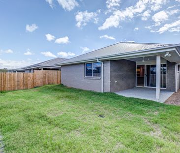 33 Raven Court, Park Ridge QLD 4125 - House For Rent | Domain - Photo 2