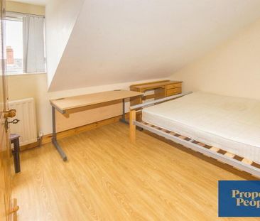 4, 28 Lawrence Street, Belfast, BT7 1LF - Photo 3