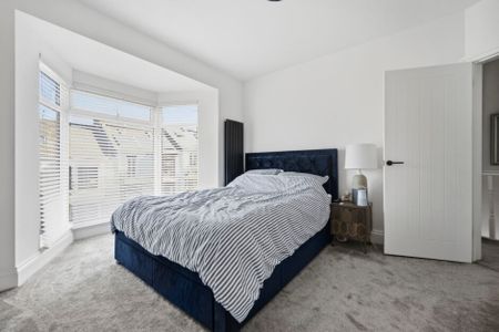 Kings Rd, Swansea, SA3 - Photo 2