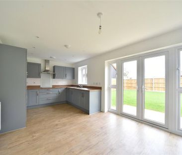 4 bedroom detached house to rent - Photo 6