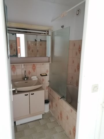 Location Appartement 2 pièces 40m² ST JEAN DE MONTS 85160 - Photo 5